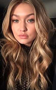 29 HQ Photos Honey Blonde Hair On Light Skin - What Skin Tone Are You Critical For A Good Blonde Poppy Hair Salon