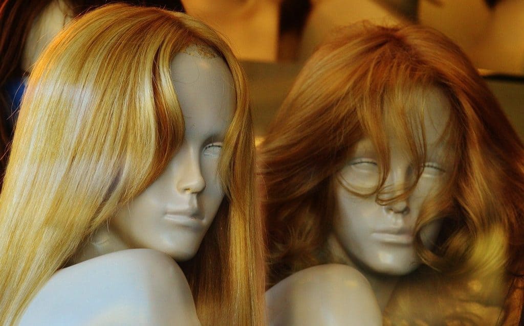 how to straighten a synthetic wig