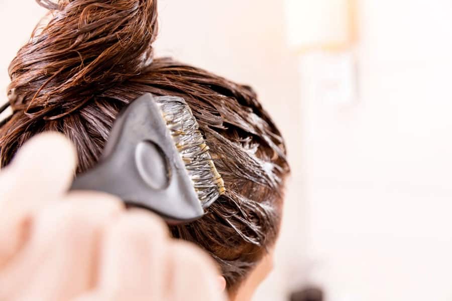 How to Apply Hair Dye Correctly