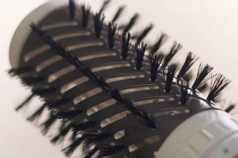 8 Best Hot Air Brushes (2024 Reviews)