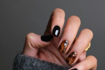 Waterless Manicures For Brittle Nails