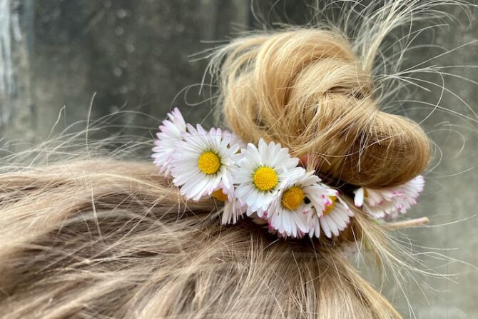 Best Hair Oil for Frizzy Dry Hair